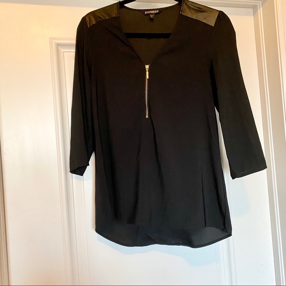 Express Top | Black - Picture 1 of 4